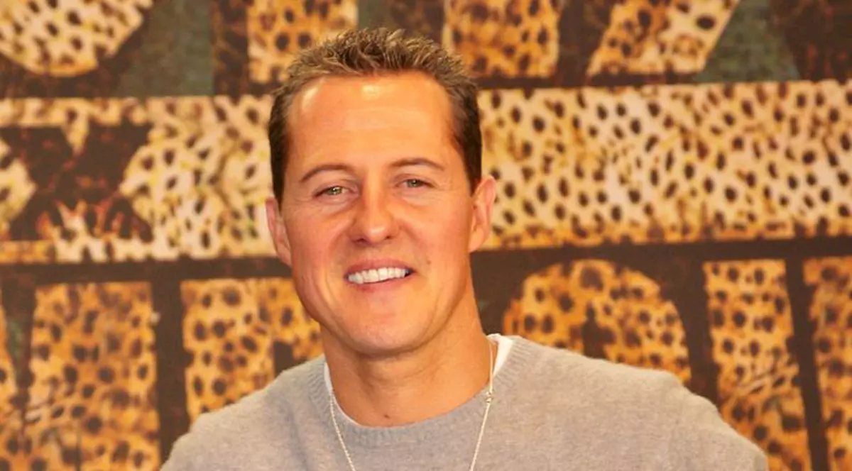 Vești BUNE despre Schumacher: "Stă în scaun și se uită pe geam"