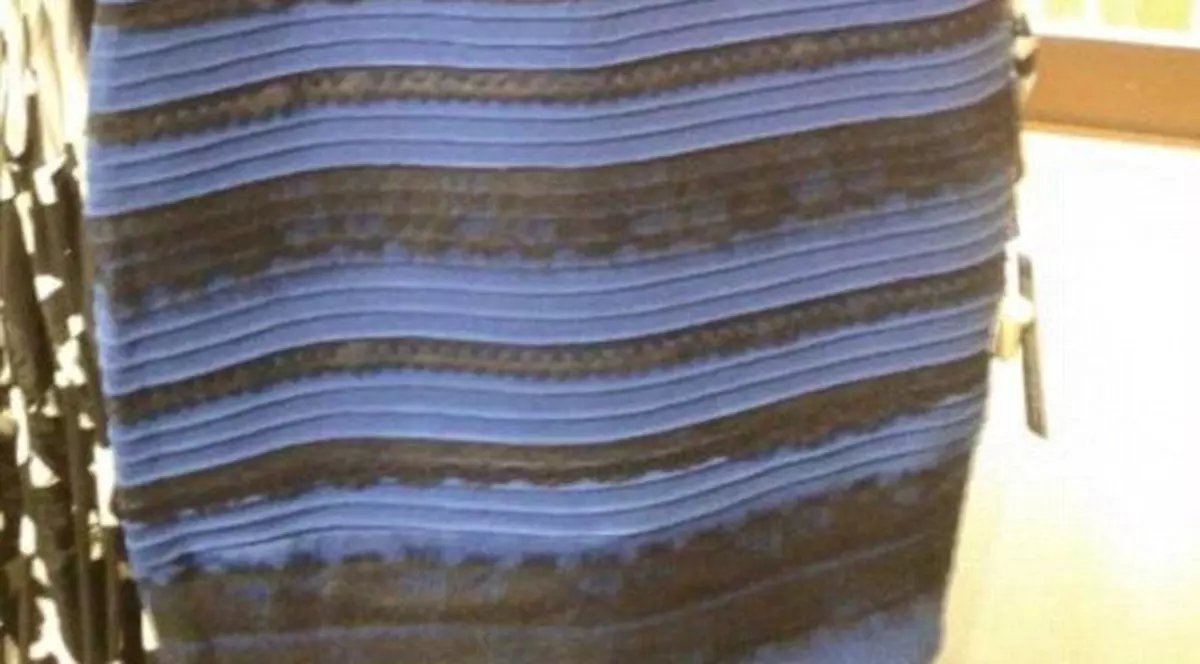 ”The dress”, IMAGINEA care a provocat ISTERIE. Ție ce CULOARE ți se pare că are ROCHIA ASTA? Vezi și EXPLICAȚIA SPECIALIȘTILOR!  