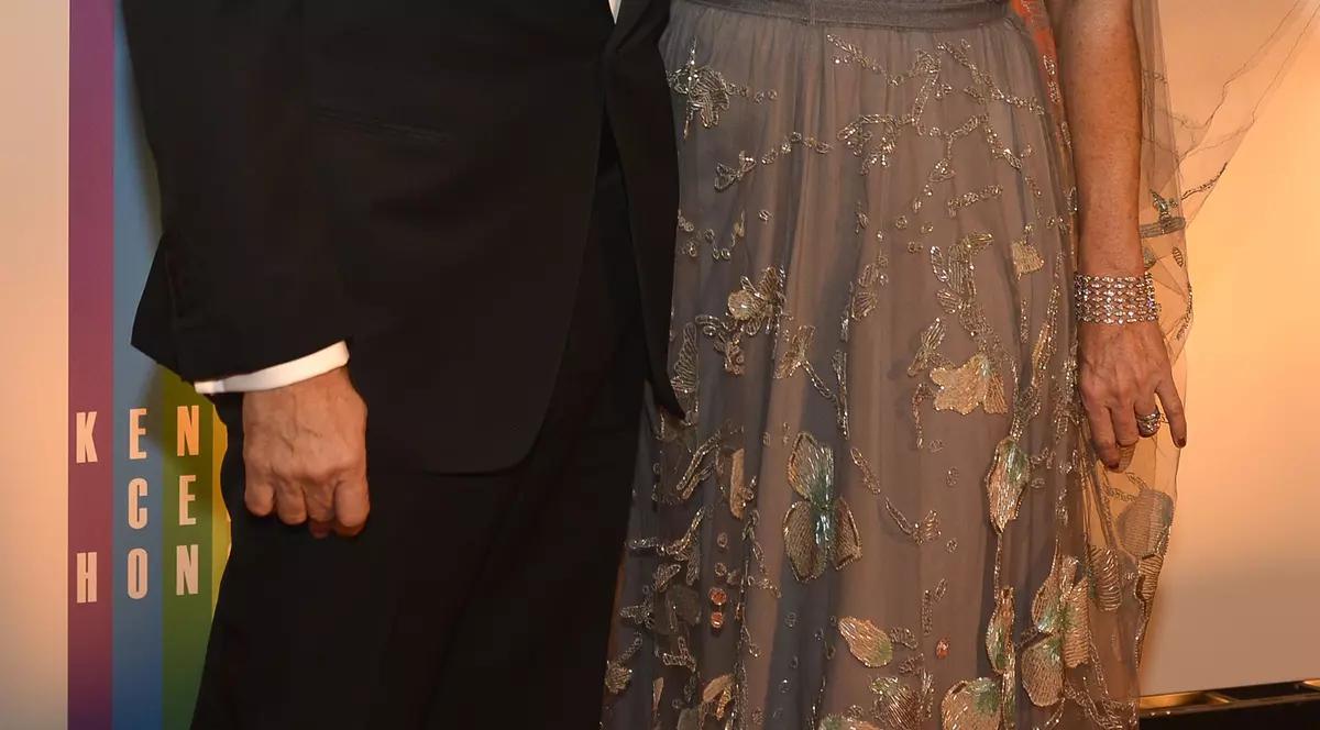 Un celebru cuplu din showbiz DIVORȚEAZĂ după 25 de ani de CĂSNICIE. AVEREA pe care o împart e COLOSALĂ