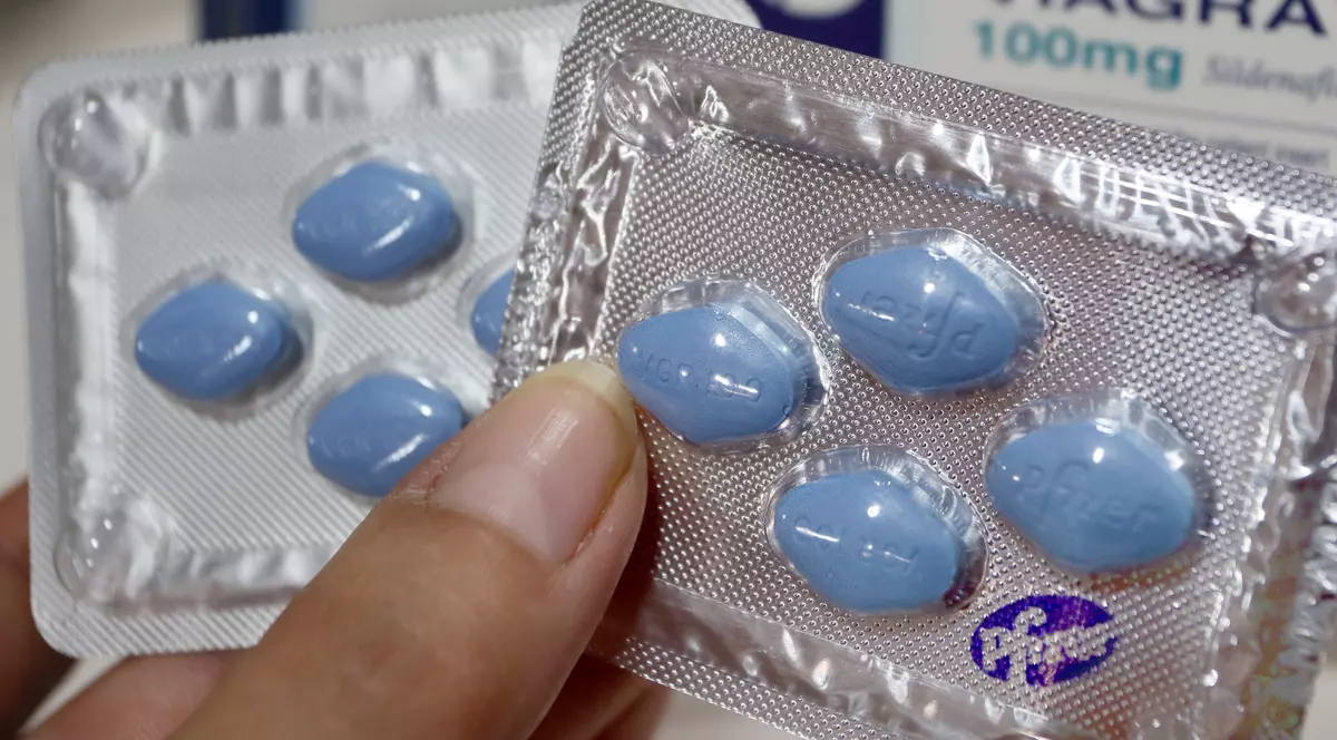 Iau VIAGRA și își obligă femeile să facă sex brutal și anormal