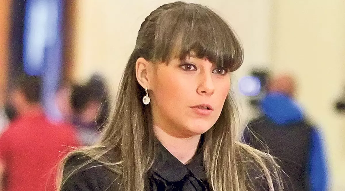 Deputata PSD Cătălina Ștefănescu face aranjamente pentru iubit