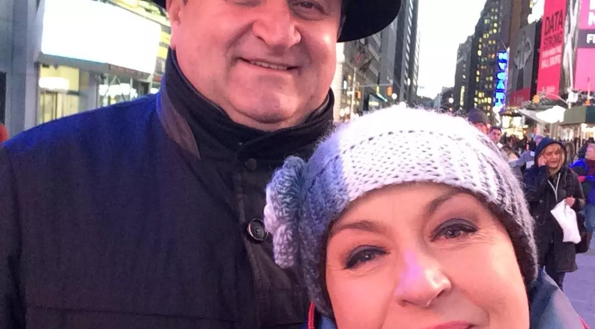 Maria Dragomiroiu, soțul său, Bebe Mihu și Irina Loghin s-au întors în țară după 3 luni petrecute peste ocean