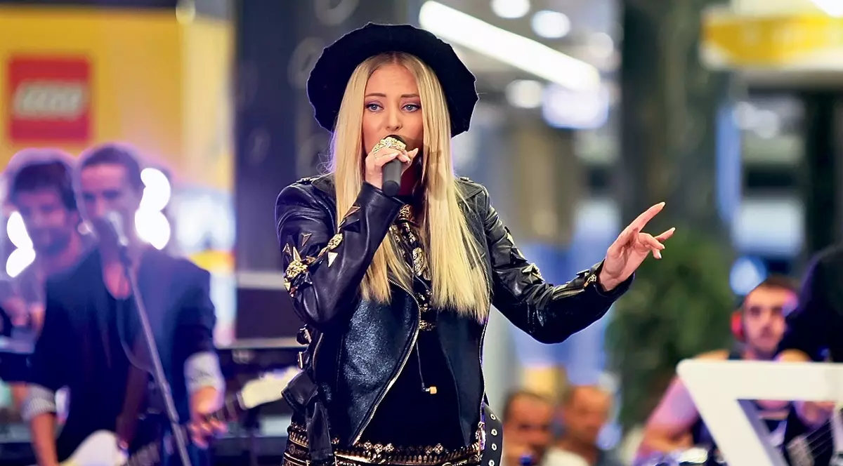 EXCLUSIV | Marele Brenciu a devenit trubadurul Deliei!