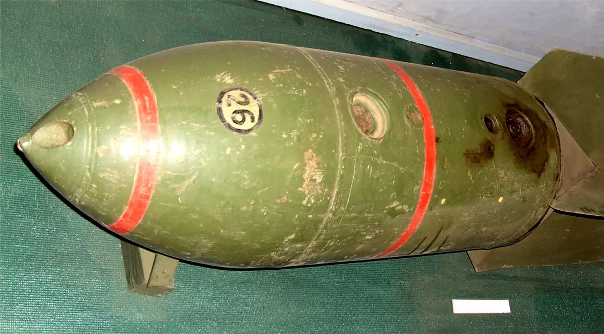 Descoperire ȘOCANTĂ în curtea unui ieșean. Casa putea fi SPULBERATĂ în orice moment