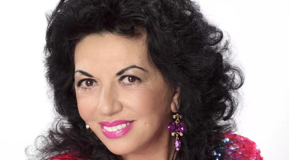 REDUCERI la prezicerea viitorului. Anunţul făcut de CARMEN HARRA te va bucura dacă vrei să ştii ce ţi se va întâmpla