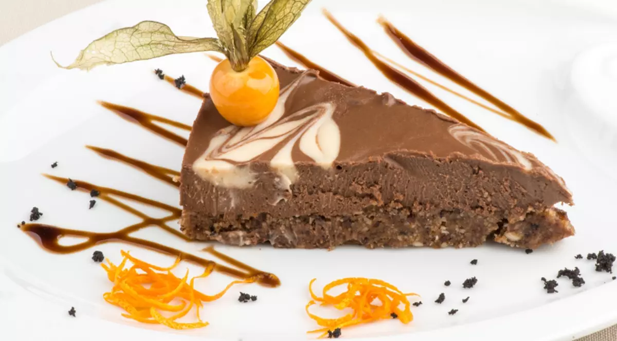 Cum să faci tort cu ciocolată, fără zahăr sau făină