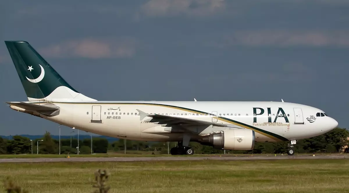 Tragedie aviatică în Pakistan! Un avion cu 47 de oameni la bord s-a prăbușit