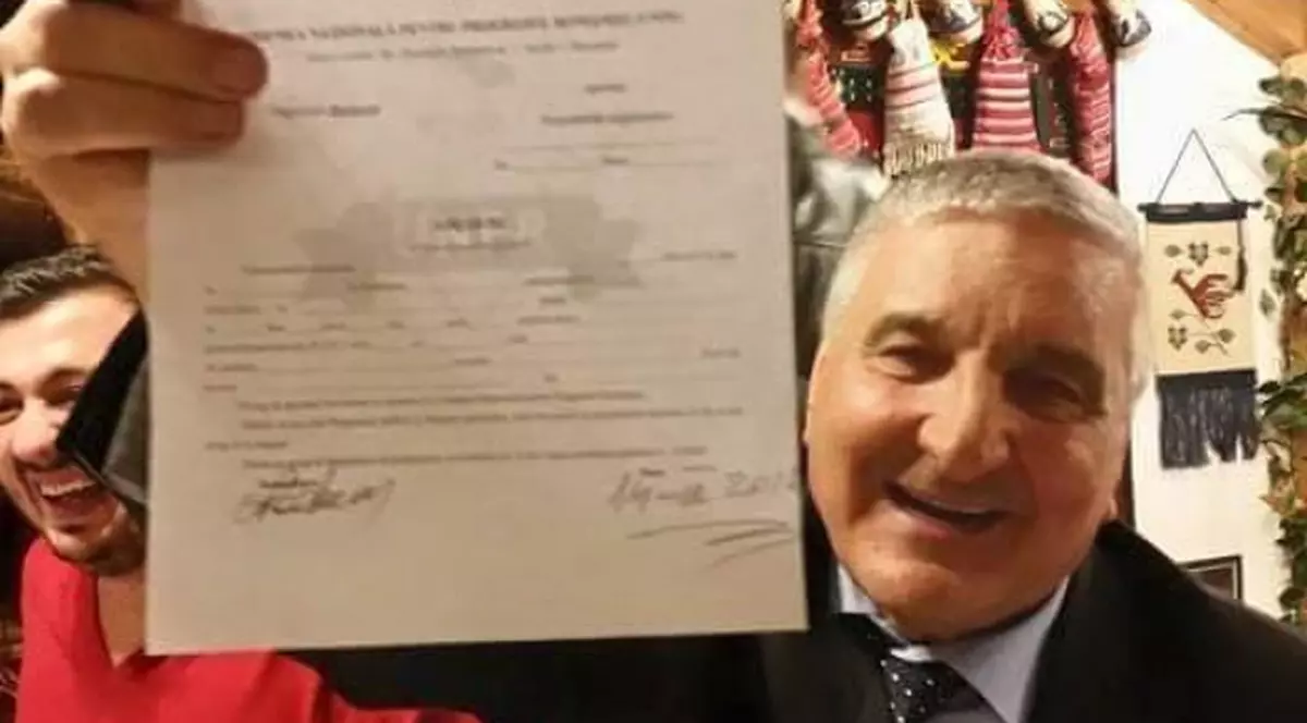 BOMBĂ în Politică! Un mare fotbalist a devenit membru de partid!