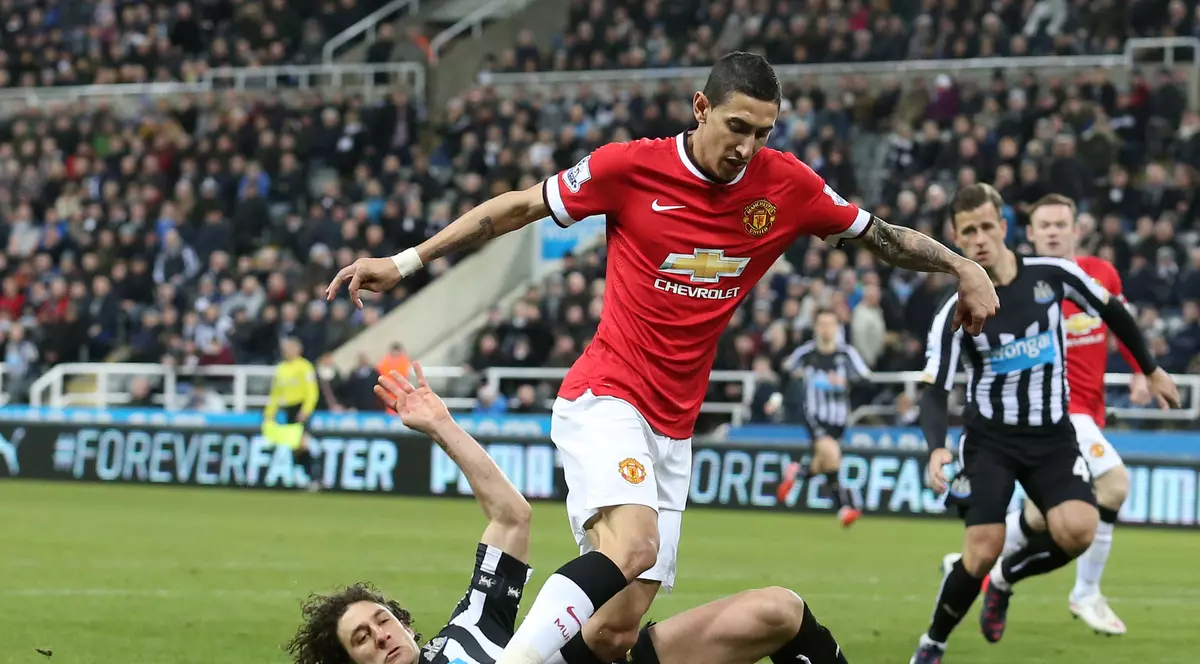 Tornada ”flegmelor”: doi jucători s-au scuipat ca în ”țigănie” / VIDEO