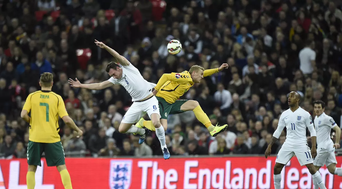 Arlauskis a primit patru goluri pe ”Wembley”! / VIDEO