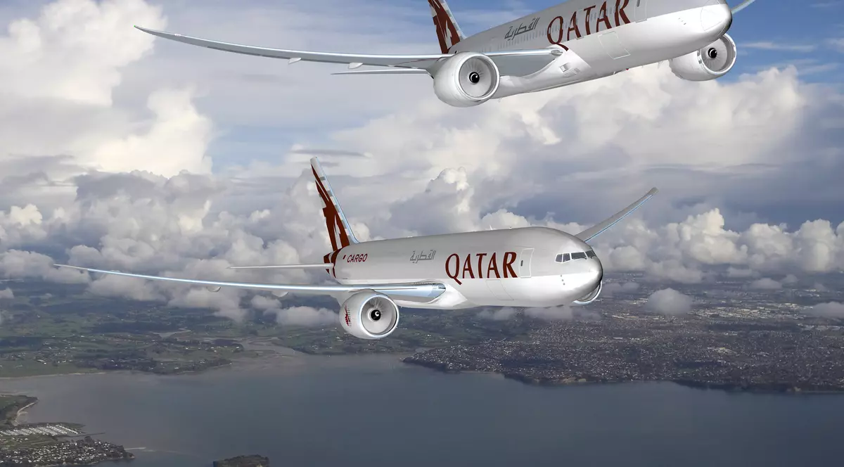 Minune la bordul unui avion Qatar Airways! S-au trezit cu un pasager în plus