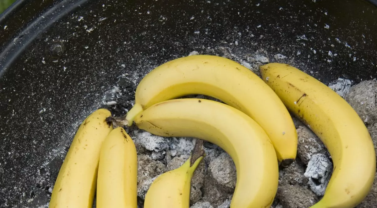 Ce arătare a găsit într-o banană! Ar putea provoca o erecție de patru ore