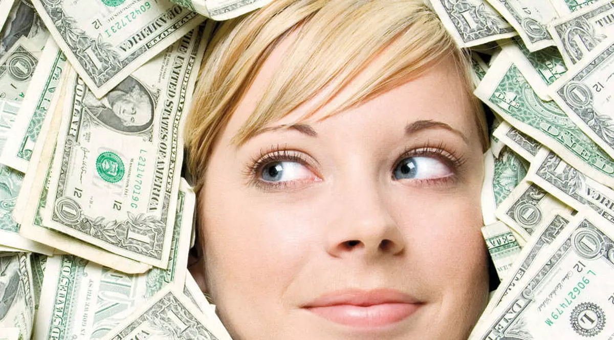 Guvernul propune bugetarilor salarii de 22.000 lei. Sindicatele se opun