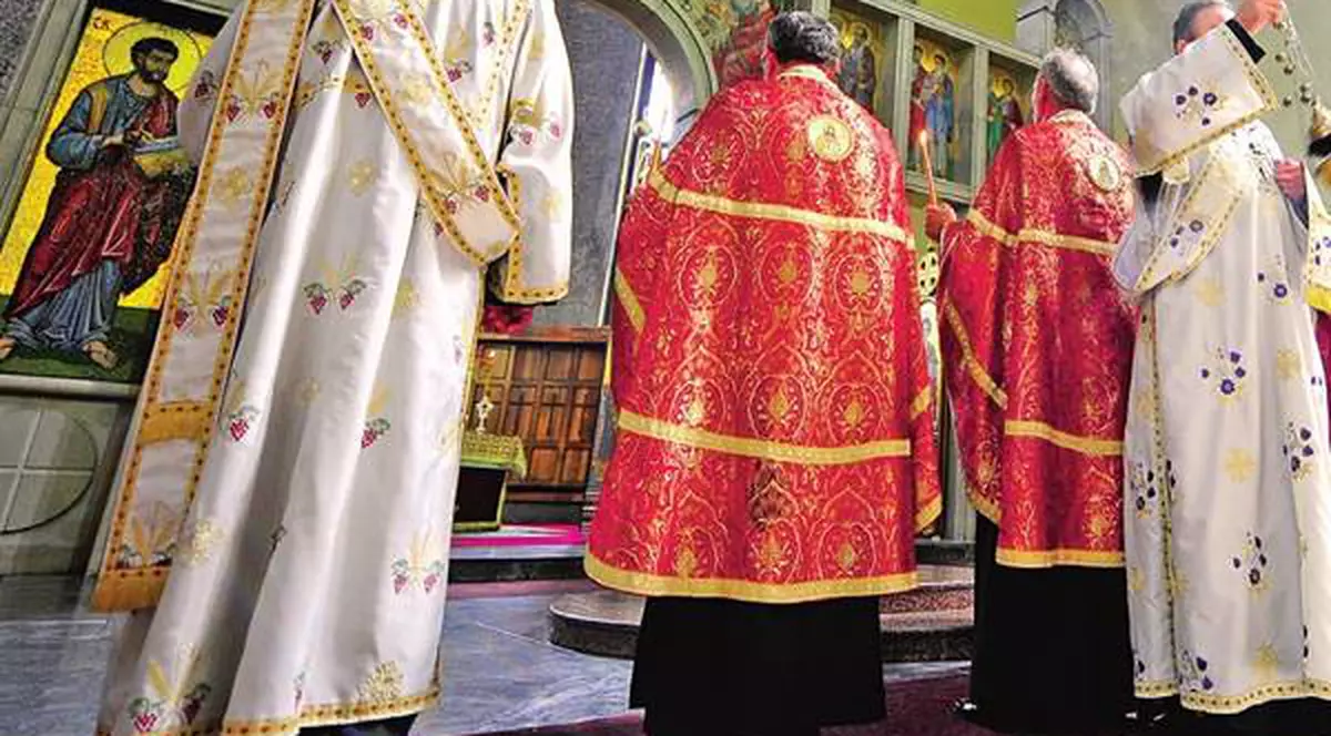 DNA intră printre preoţi. Află unde ”atacă” procurorii