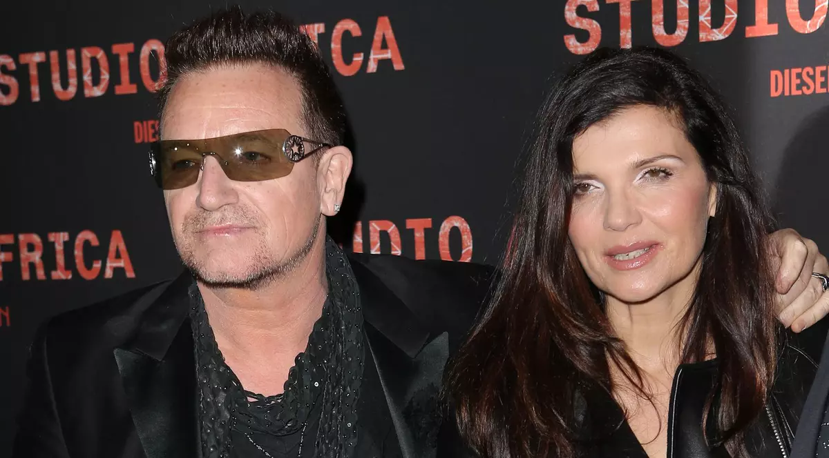 Concert U2 la o înmormântare. Bono a cântat prima dată după cinci luni