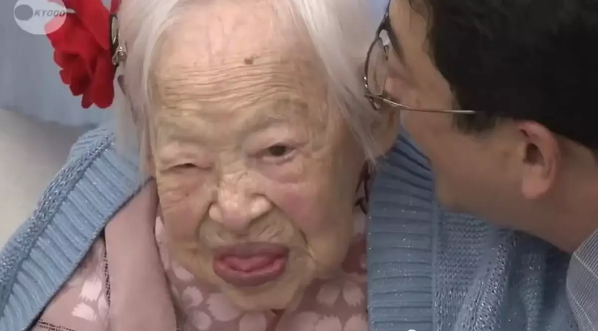 EA ESTE CEA MAI BĂTRÂNĂ PERSOANĂ DIN LUME! Află ce vârstă împlinește mâine | VIDEO