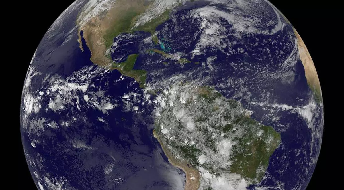 Cât ar dura o călătorie de la un capăt la altul al Pământului, prin centrul  planetei?