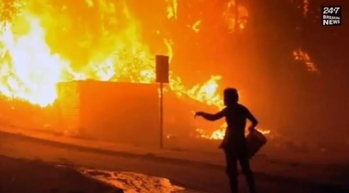 Mii de persoane evacuate în Chile, din cauza unui incendiu de vegetaţie
