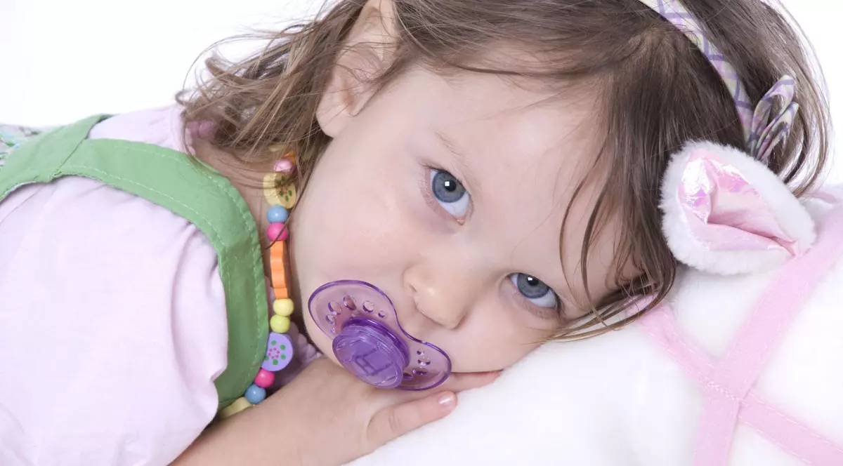 ATENȚIE! Nu e de glumă! Ce se întâmplă cu COPIII care petrec mult timp în fața televizorului 