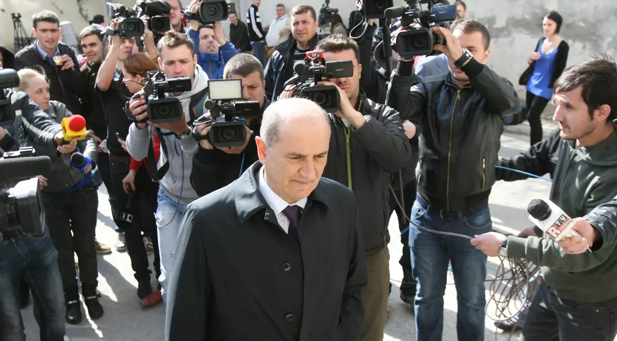 Copos, bolnav și deprimat în spatele gratiilor! De ce suferă afaceristul