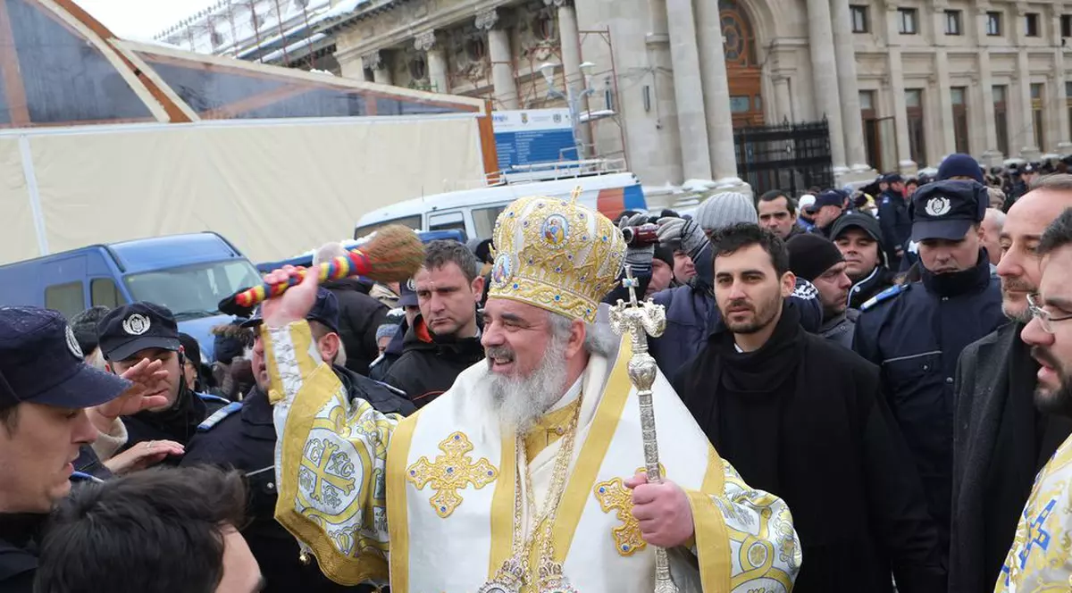 PF Daniel: "Ora de religie nu poate fi înlocuită"