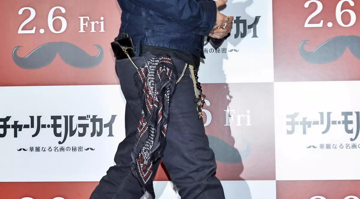 Johnny Depp, accidentat pe platoul de filmare! Are nevoie de operație!