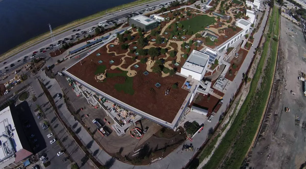 Facebook are O NOUĂ CASĂ. Vezi cum arată!