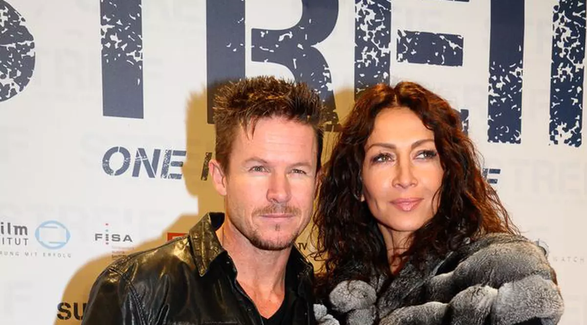 Răduleasca, luată la ROST de o bătrână în AEROPORT: "Nu se cade la vârsta ta!". Ce a răspuns vedeta e incredibil!