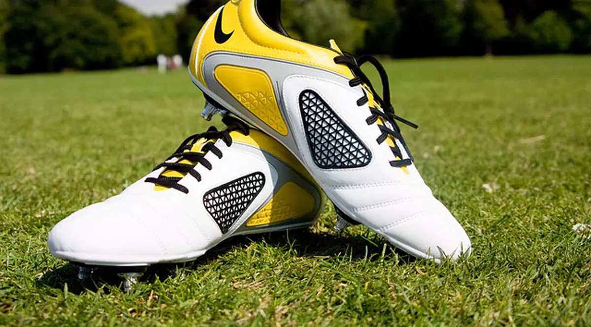 Un fotbalist a murit la doar 29 de ani, după un teribil accident rutier