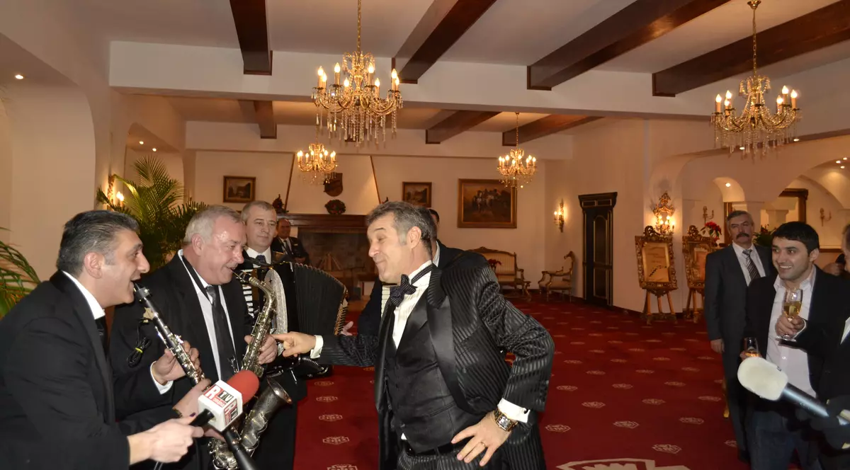 A apărut un HIT dedicat eliberării lui Becali. Versurile sunt fabuloase / VIDEO