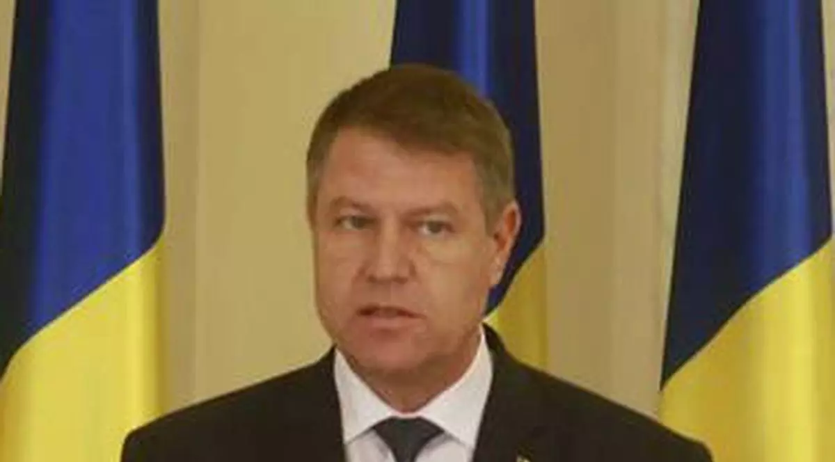 Iohannis, la 100 de zile de mandat. Ce spune despre PRIMA DOAMNĂ și despre faptul că vorbește puțin