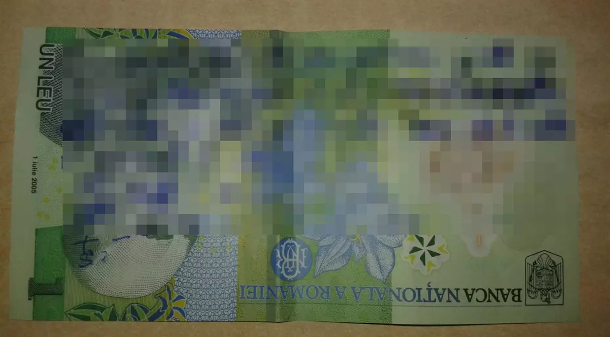 ULUITOR! Cea mai nouă metodă de copiat la examene, IATĂ CE FAC CU O BANCNOTĂ!