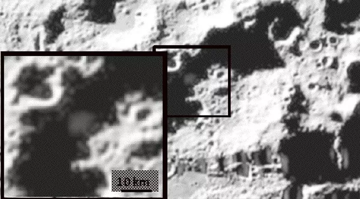 Te-ai gândit să pleci pe lună? Vezi peste ce obiecte lăsate de oameni s-ar putea să dai pe acolo!