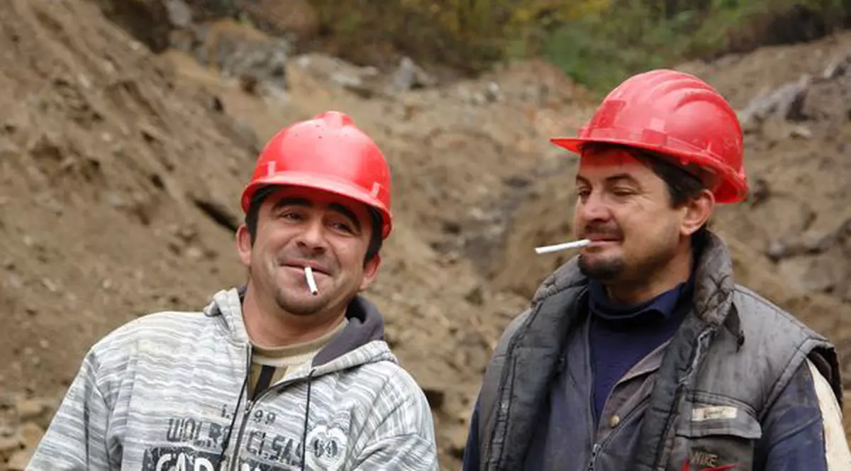 Amenzi usturăroare pentru MUNCĂ LA NEGRU 