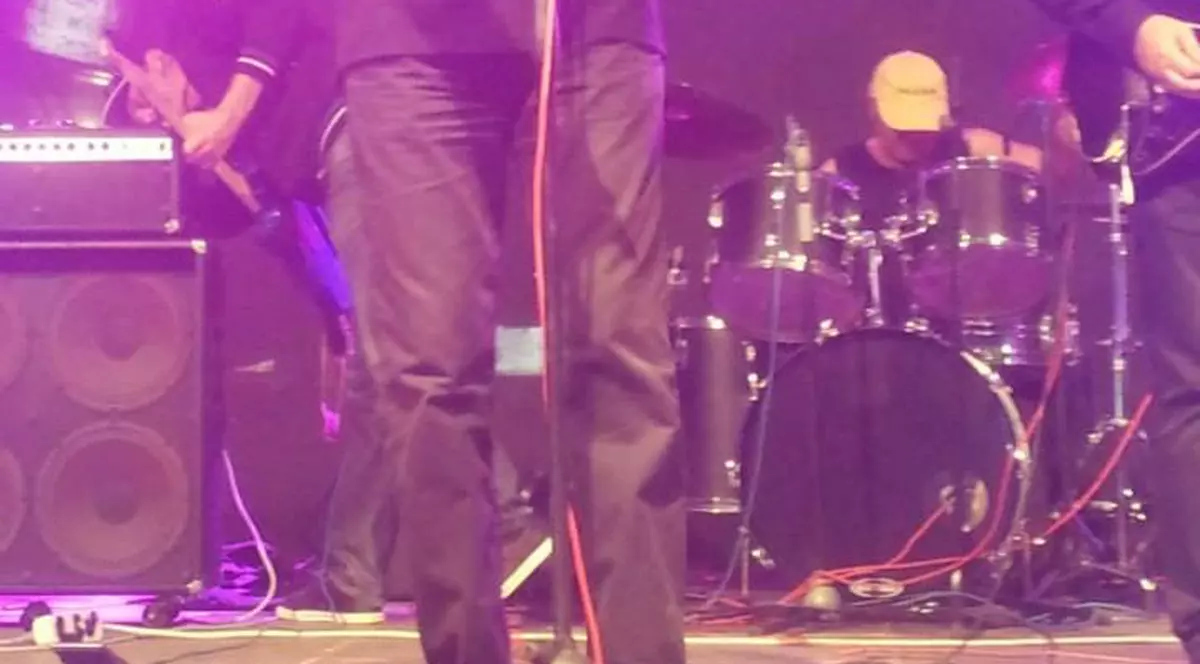 Un cunoscut solist rock se retrage după 20 de ani de cântat!