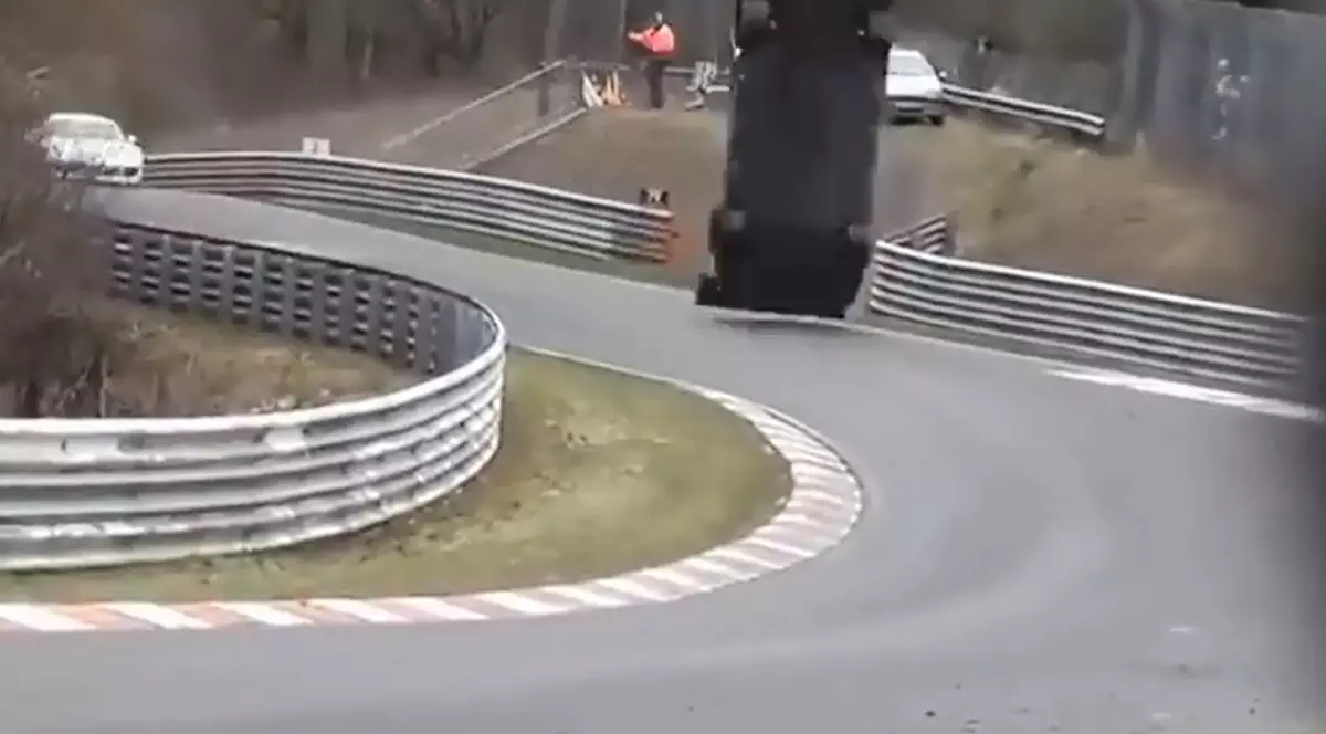 Un spectator a murit la o cursă auto din Germania. Imagini ÎNFIORĂTOARE / VIDEO