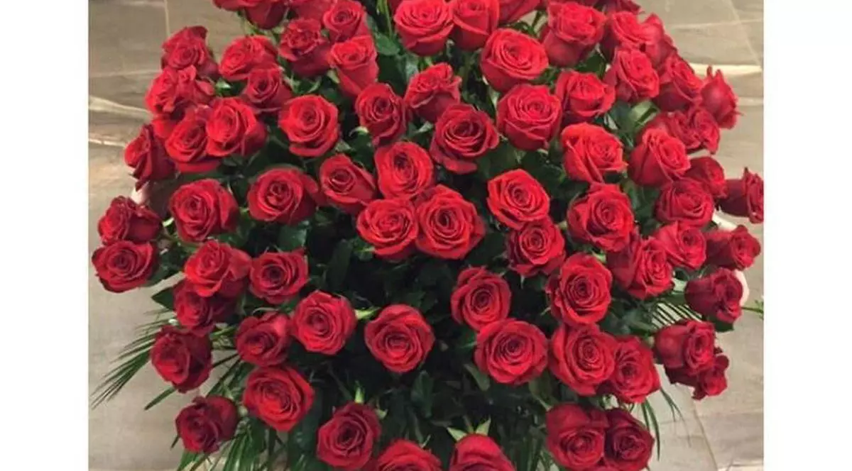 Valentina Pelinel, la un pas de ACCIDENT din cauza unei poze de Facebook