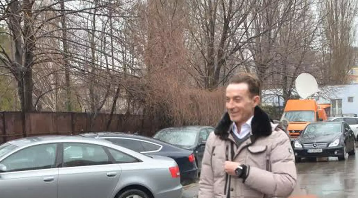 Radu Mazăre a dat hainele militare pe unele mai comode şi călduroase 