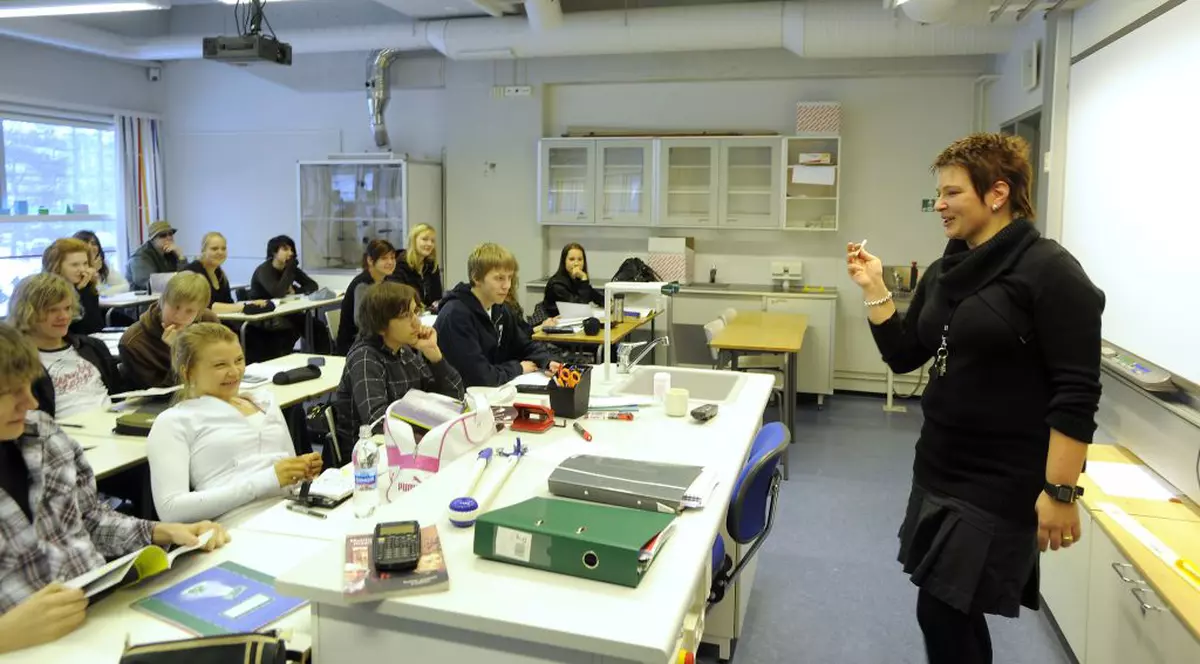 Prima ţară din Europa care renunţă la studierea materiilor clasice precum matematica sau istoria