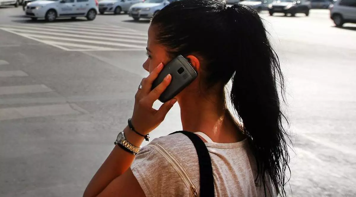 Ai smartphone? Te cruceşti când o să afli câte ştie telefonul despre tine!