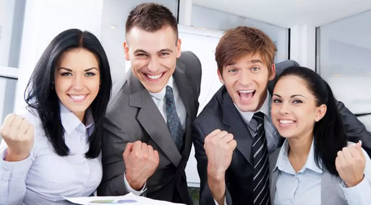 Ai până în 25 de ani și deja te visezi antreprenor? UE îți dă BANI GRATIS 