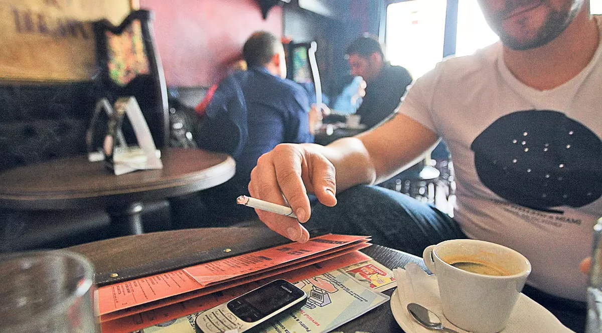 Zilele fumatului la liber sunt numărate! Ce se întâmplă cu legea antitutun?