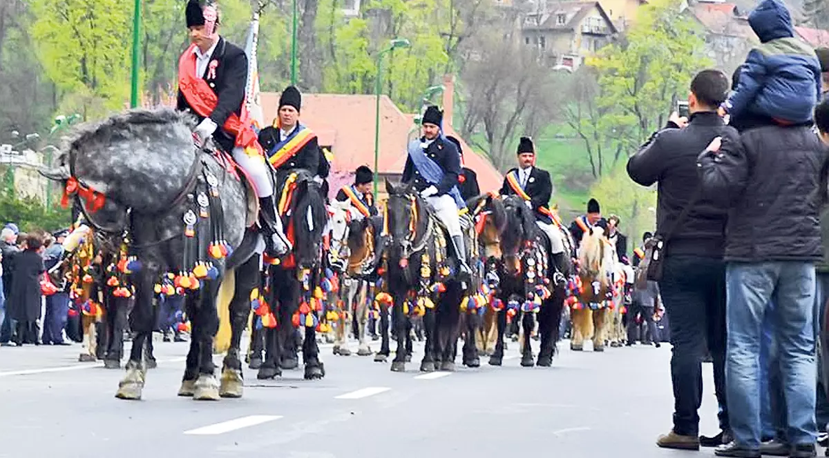 Spectacol pe străzile Brașovului!