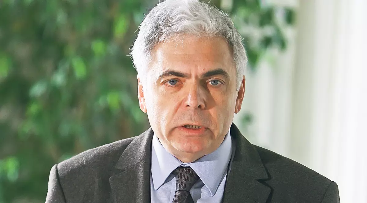 EXCLUSIV | Adrian Severin simte blestemul șpăgii? Afacerile cu bomboane i-au lăsat un gust amar!