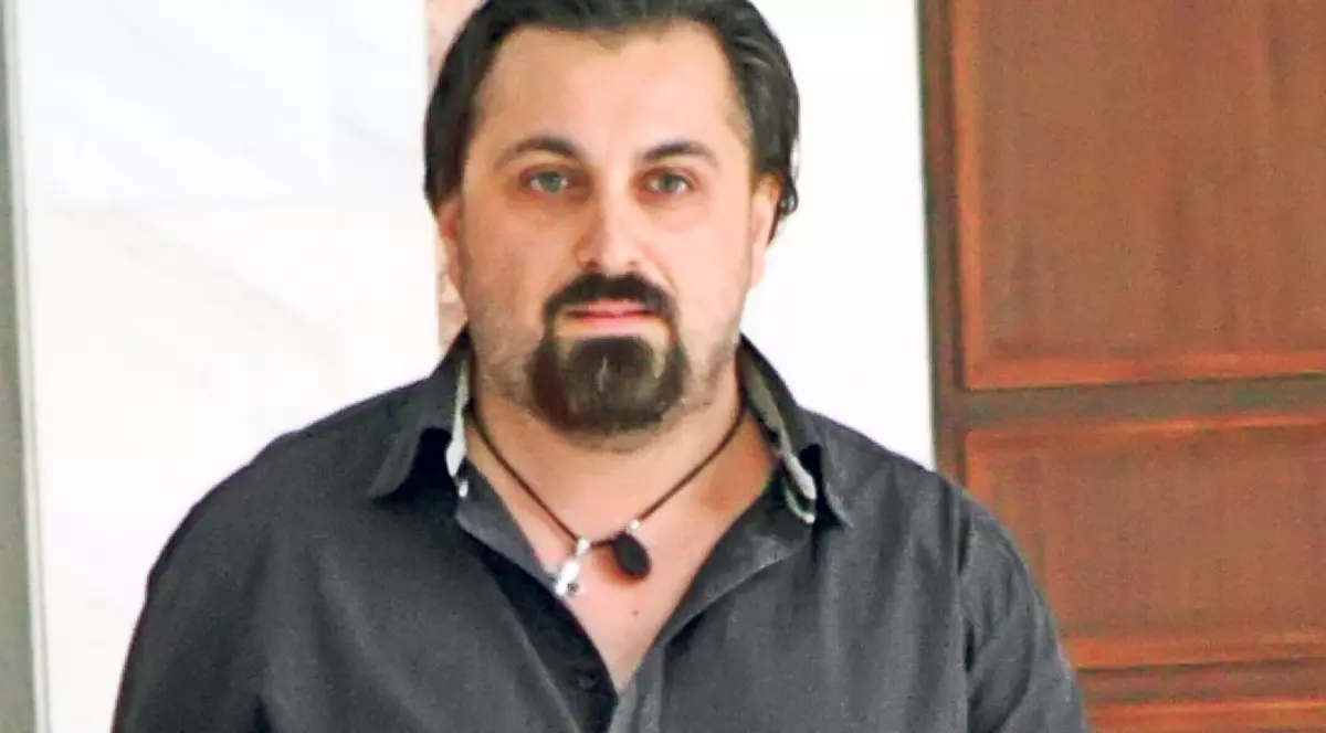 Am aflat cum a început povestea dintre Petru Mircea şi Cătălina. «S-a îndrăgostit de ea la supermarket»