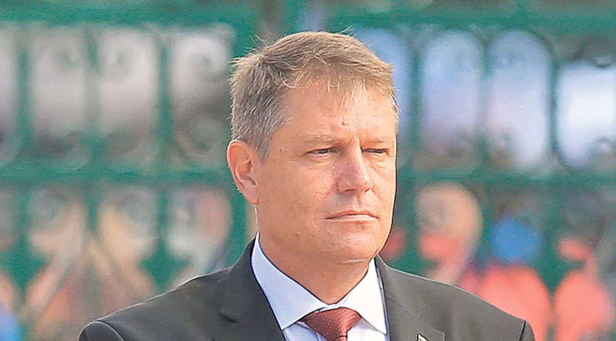 Avionul lui Klaus Iohannis, «sigilat» de SPP! Ce se întâmplă cu aeronava la bordul căreia zboară președintele | EXCLUSIV