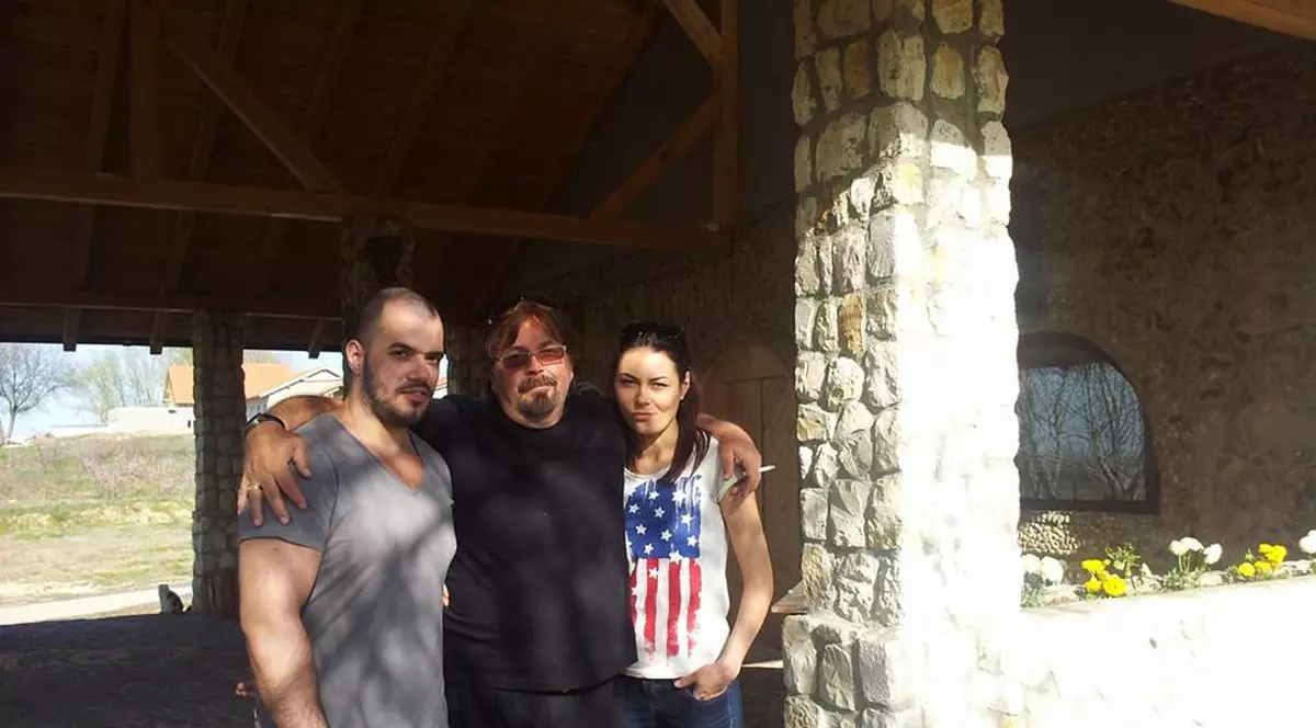 A înfiat un bărbat! Fiul soţiei lui va duce mai departe numele lui Daminescu