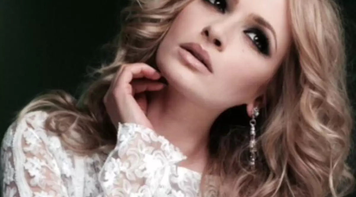 Alina Crișan a muncit două luni pentru o pereche de pantofi