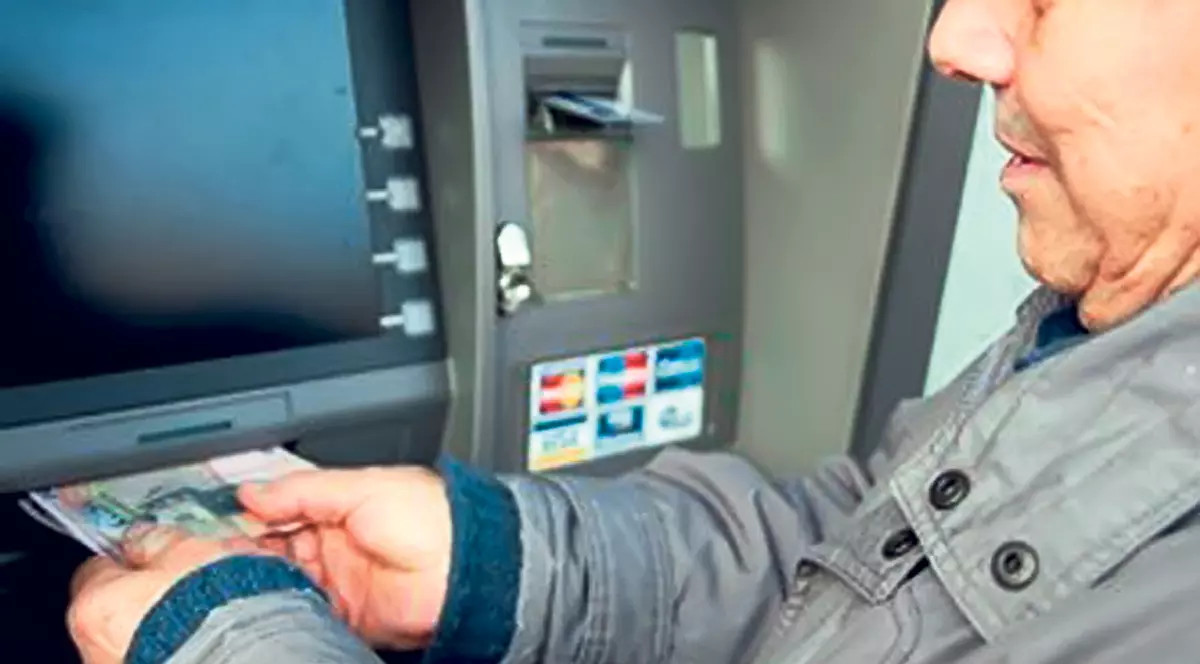 Bătrânețe pe datorie! Ce bănci mai dau credite pensionarilor