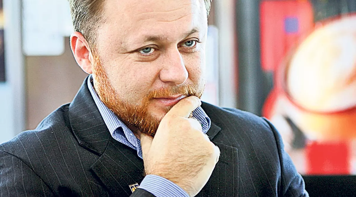 Dragoş îşi cere dreptul din... drepturile de autor